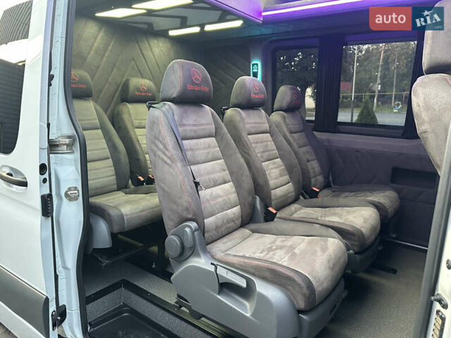 Белый Мерседес Sprinter, объемом двигателя 3 л и пробегом 336 тыс. км за 46329 $, фото 14 на Automoto.ua