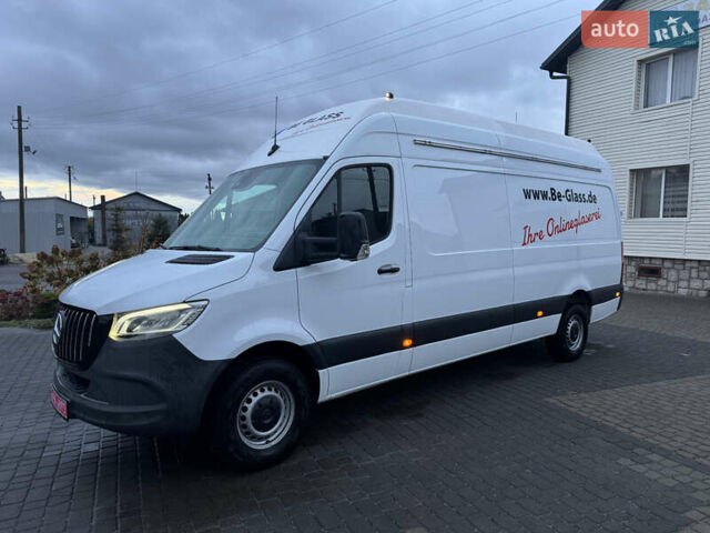 Белый Мерседес Sprinter, объемом двигателя 2.1 л и пробегом 366 тыс. км за 27800 $, фото 1 на Automoto.ua