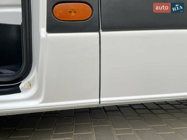 Белый Мерседес Sprinter, объемом двигателя 2.2 л и пробегом 267 тыс. км за 20999 $, фото 42 на Automoto.ua