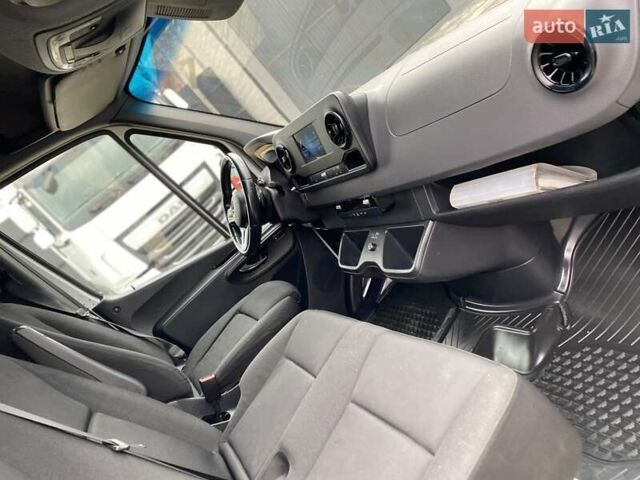 Белый Мерседес Sprinter, объемом двигателя 0 л и пробегом 198 тыс. км за 27850 $, фото 32 на Automoto.ua