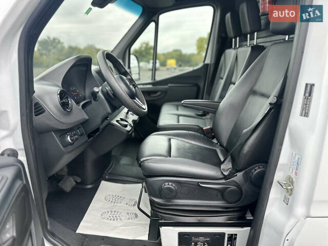 Белый Мерседес Sprinter, объемом двигателя 2.14 л и пробегом 433 тыс. км за 27900 $, фото 25 на Automoto.ua