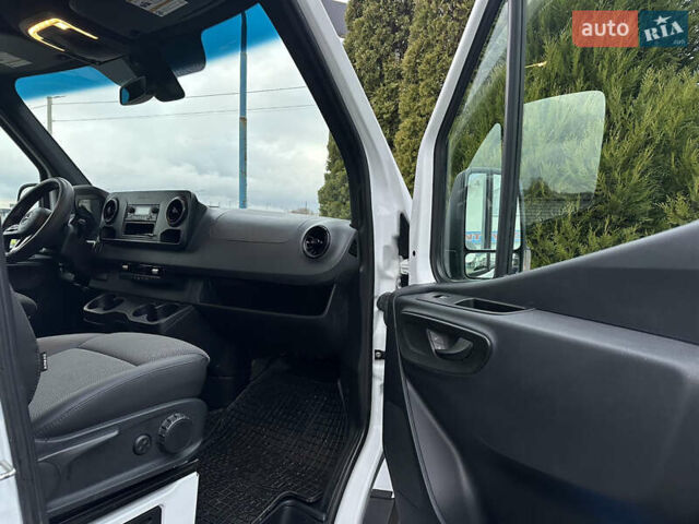 Белый Мерседес Sprinter, объемом двигателя 3 л и пробегом 300 тыс. км за 37500 $, фото 25 на Automoto.ua