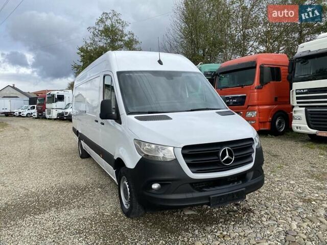 Белый Мерседес Sprinter, объемом двигателя 2.2 л и пробегом 193 тыс. км за 22850 $, фото 2 на Automoto.ua