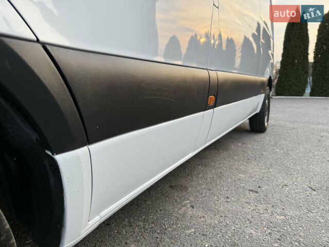 Белый Мерседес Sprinter, объемом двигателя 2.14 л и пробегом 230 тыс. км за 21500 $, фото 18 на Automoto.ua