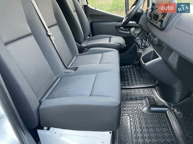Белый Мерседес Sprinter, объемом двигателя 2.2 л и пробегом 267 тыс. км за 20999 $, фото 46 на Automoto.ua
