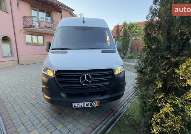 Белый Мерседес Sprinter, объемом двигателя 2.14 л и пробегом 346 тыс. км за 29400 $, фото 8 на Automoto.ua