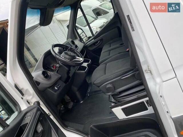 Белый Мерседес Sprinter, объемом двигателя 2.2 л и пробегом 198 тыс. км за 27900 $, фото 47 на Automoto.ua