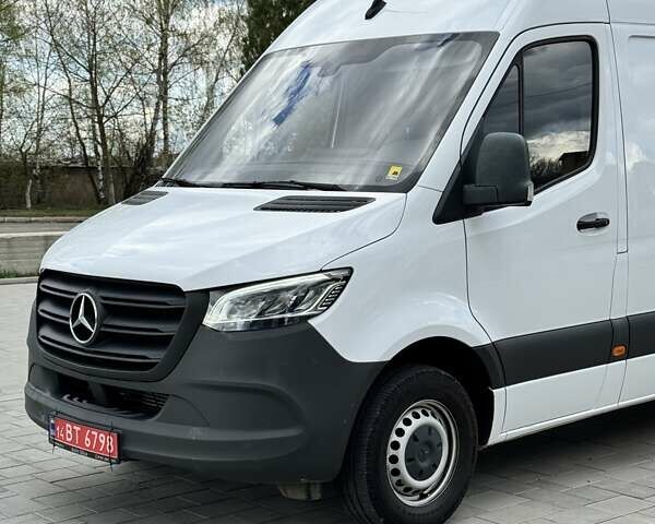 Белый Мерседес Sprinter, объемом двигателя 3 л и пробегом 260 тыс. км за 34850 $, фото 8 на Automoto.ua