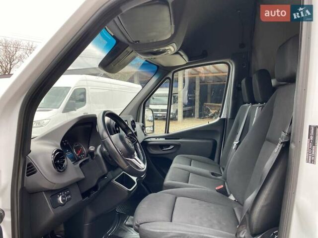 Белый Мерседес Sprinter, объемом двигателя 0 л и пробегом 198 тыс. км за 27850 $, фото 40 на Automoto.ua