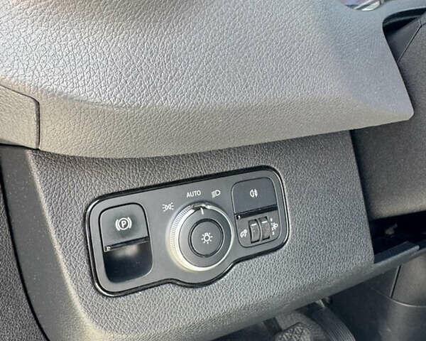 Білий Мерседес Sprinter, об'ємом двигуна 2.2 л та пробігом 260 тис. км за 27999 $, фото 21 на Automoto.ua