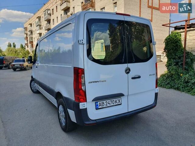 Мерседес Sprinter 2020 в Краматорске на Automoto.ua Белый Мерседес Sprinter, объемом двигателя 2.14 л и пробегом 255 тыс. км за 24500 $, фото 2 на Automoto.ua