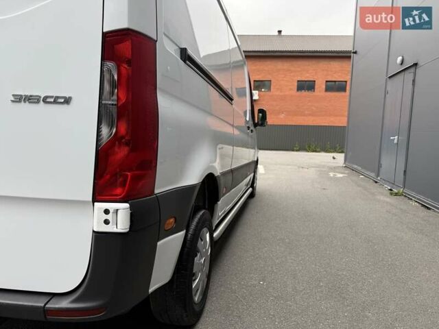 Белый Мерседес Sprinter, объемом двигателя 2.2 л и пробегом 287 тыс. км за 25450 $, фото 8 на Automoto.ua
