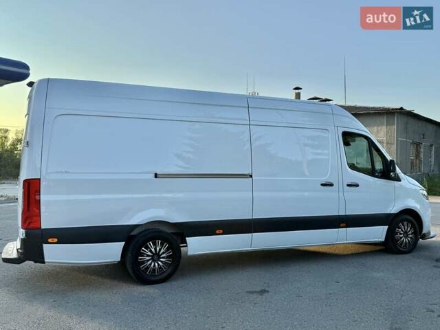 Белый Мерседес Sprinter, объемом двигателя 0 л и пробегом 290 тыс. км за 25000 $, фото 4 на Automoto.ua