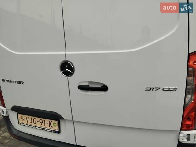 Белый Мерседес Sprinter, объемом двигателя 2 л и пробегом 333 тыс. км за 26950 $, фото 41 на Automoto.ua