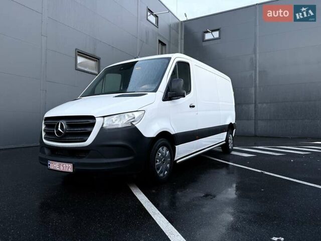 Мерседес Sprinter 2020 в Киеве на Automoto.ua Белый Мерседес Sprinter, объемом двигателя 2.2 л и пробегом 288 тыс. км за 23850 $, фото 2 на Automoto.ua