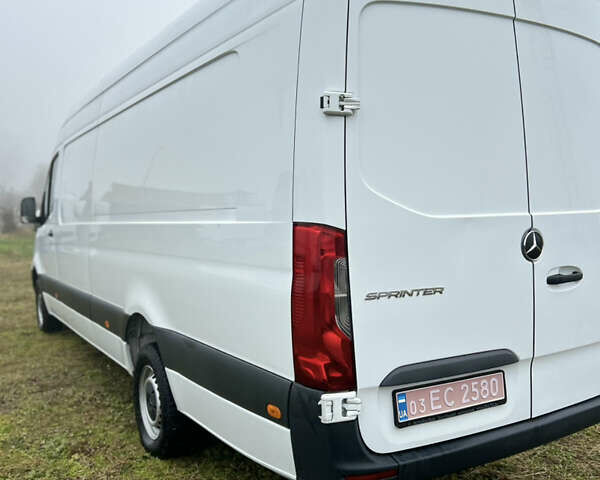 Белый Мерседес Sprinter, объемом двигателя 2.2 л и пробегом 143 тыс. км за 24400 $, фото 41 на Automoto.ua