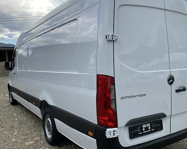 Белый Мерседес Sprinter, объемом двигателя 2.2 л и пробегом 193 тыс. км за 22850 $, фото 33 на Automoto.ua