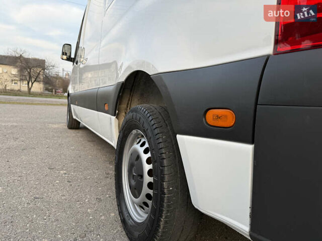 Белый Мерседес Sprinter, объемом двигателя 2.14 л и пробегом 230 тыс. км за 21500 $, фото 15 на Automoto.ua