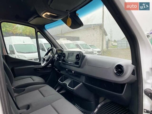 Белый Мерседес Sprinter, объемом двигателя 2.2 л и пробегом 194 тыс. км за 29850 $, фото 35 на Automoto.ua