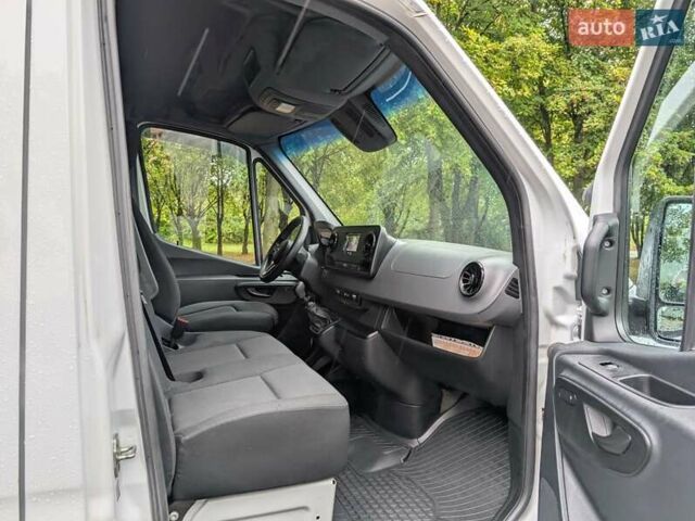 Білий Мерседес Sprinter, об'ємом двигуна 2.2 л та пробігом 291 тис. км за 25999 $, фото 82 на Automoto.ua