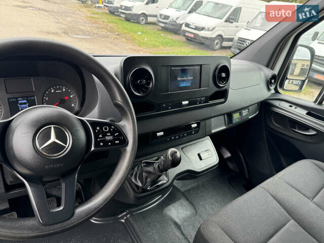 Белый Мерседес Sprinter, объемом двигателя 2.2 л и пробегом 299 тыс. км за 25600 $, фото 22 на Automoto.ua