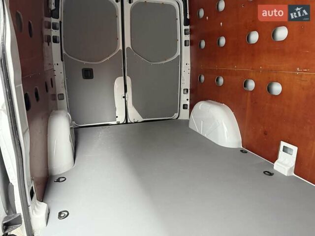 Белый Мерседес Sprinter, объемом двигателя 2.2 л и пробегом 287 тыс. км за 25450 $, фото 48 на Automoto.ua