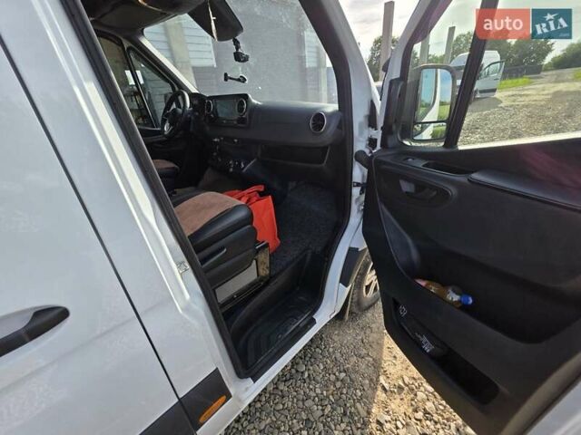 Білий Мерседес Sprinter, об'ємом двигуна 2.2 л та пробігом 286 тис. км за 35000 $, фото 13 на Automoto.ua