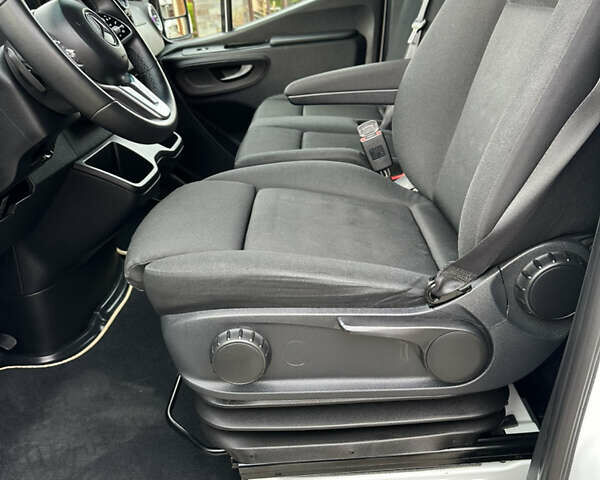 Белый Мерседес Sprinter, объемом двигателя 2.99 л и пробегом 373 тыс. км за 62700 $, фото 18 на Automoto.ua