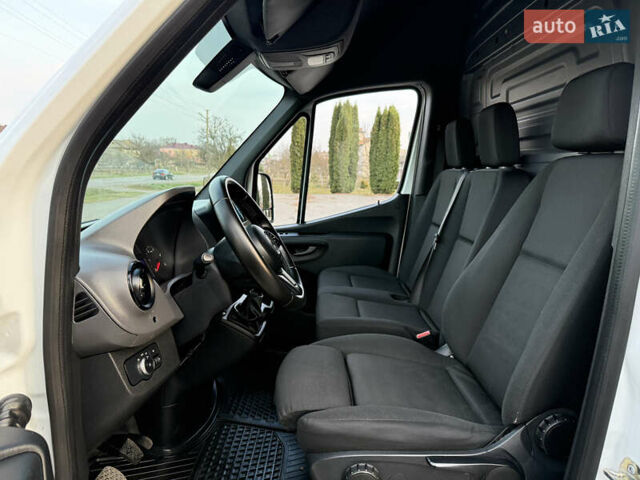 Белый Мерседес Sprinter, объемом двигателя 2.14 л и пробегом 230 тыс. км за 21500 $, фото 43 на Automoto.ua