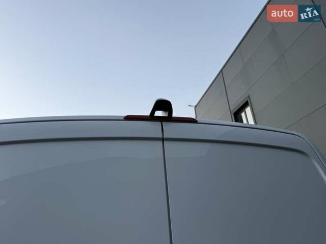Мерседес Sprinter 2020 в Киеве на Automoto.ua Белый Мерседес Sprinter, объемом двигателя 2.2 л и пробегом 288 тыс. км за 23850 $, фото 17 на Automoto.ua
