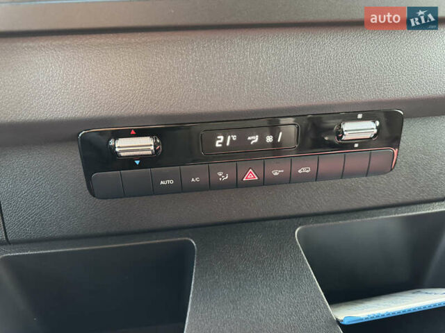 Белый Мерседес Sprinter, объемом двигателя 2.2 л и пробегом 293 тыс. км за 28800 $, фото 39 на Automoto.ua