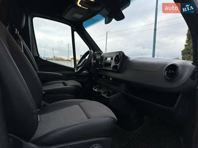 Белый Мерседес Sprinter, объемом двигателя 3 л и пробегом 300 тыс. км за 37500 $, фото 24 на Automoto.ua