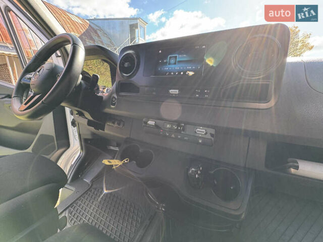 Білий Мерседес Sprinter, об'ємом двигуна 2.14 л та пробігом 399 тис. км за 23850 $, фото 56 на Automoto.ua