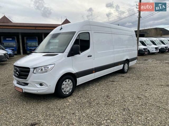 Белый Мерседес Sprinter, объемом двигателя 2.2 л и пробегом 198 тыс. км за 27900 $, фото 2 на Automoto.ua