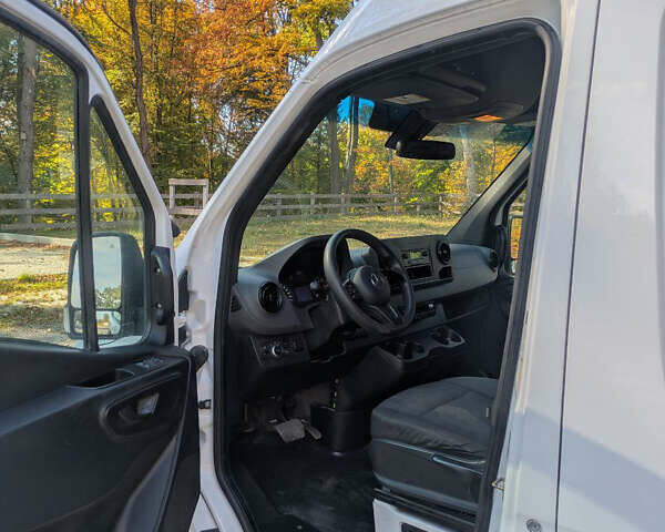 Белый Мерседес Sprinter, объемом двигателя 3 л и пробегом 157 тыс. км за 35000 $, фото 17 на Automoto.ua