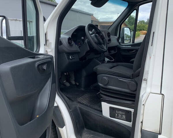 Белый Мерседес Sprinter, объемом двигателя 0 л и пробегом 221 тыс. км за 25736 $, фото 8 на Automoto.ua