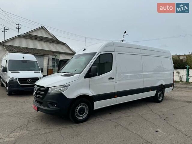 Белый Мерседес Sprinter, объемом двигателя 2.2 л и пробегом 245 тыс. км за 26900 $, фото 1 на Automoto.ua