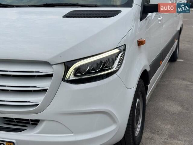 Белый Мерседес Sprinter, объемом двигателя 2.2 л и пробегом 243 тыс. км за 25800 $, фото 20 на Automoto.ua