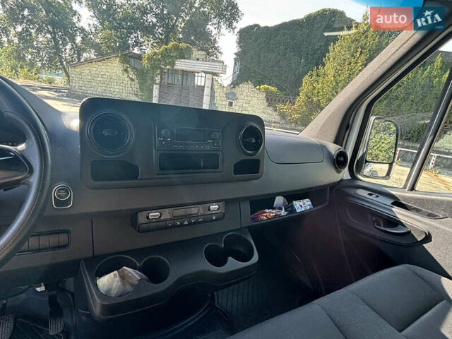 Белый Мерседес Sprinter, объемом двигателя 2.99 л и пробегом 65 тыс. км за 31800 $, фото 10 на Automoto.ua