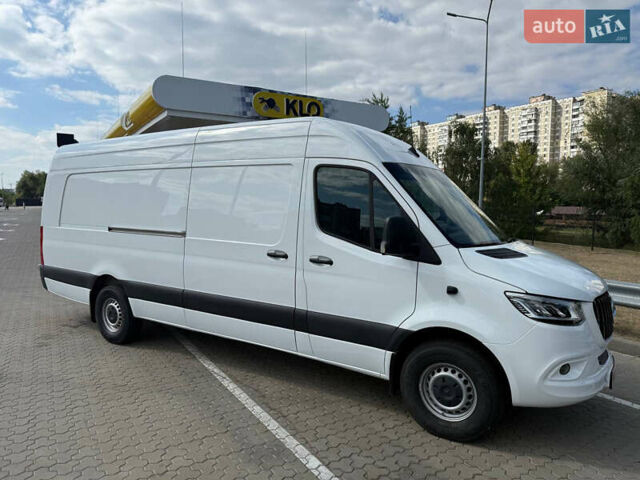 Белый Мерседес Sprinter, объемом двигателя 3 л и пробегом 69 тыс. км за 46999 $, фото 3 на Automoto.ua