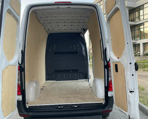 Белый Мерседес Sprinter, объемом двигателя 2.2 л и пробегом 267 тыс. км за 20999 $, фото 63 на Automoto.ua