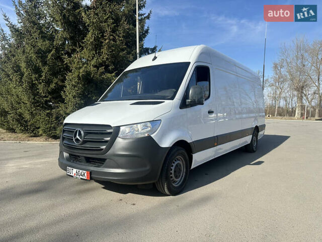 Белый Мерседес Sprinter, объемом двигателя 2.2 л и пробегом 178 тыс. км за 28300 $, фото 1 на Automoto.ua