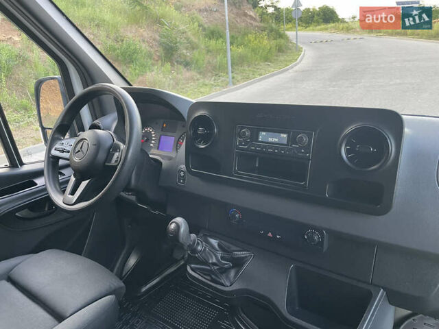 Белый Мерседес Sprinter, объемом двигателя 2.2 л и пробегом 267 тыс. км за 20999 $, фото 51 на Automoto.ua