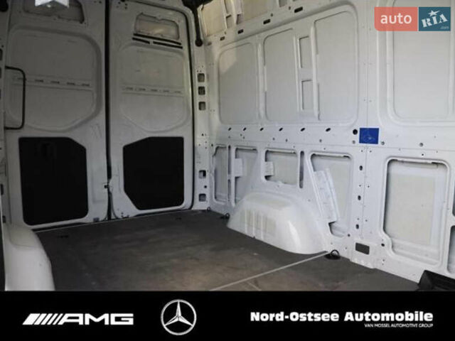 Белый Мерседес Sprinter, объемом двигателя 2.14 л и пробегом 168 тыс. км за 26300 $, фото 8 на Automoto.ua