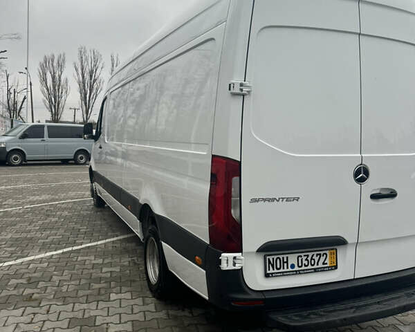 Белый Мерседес Sprinter, объемом двигателя 2.99 л и пробегом 372 тыс. км за 44686 $, фото 9 на Automoto.ua