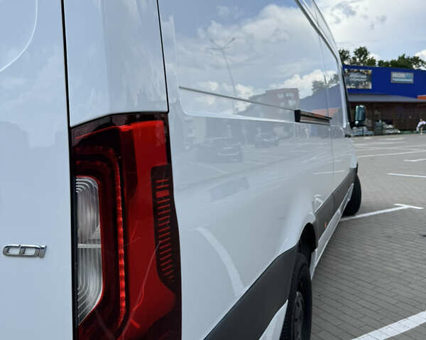 Білий Мерседес Sprinter, об'ємом двигуна 2.99 л та пробігом 313 тис. км за 40906 $, фото 15 на Automoto.ua