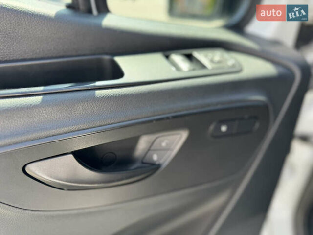 Білий Мерседес Sprinter, об'ємом двигуна 2.2 л та пробігом 260 тис. км за 27999 $, фото 19 на Automoto.ua