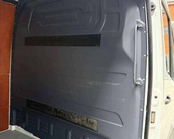 Белый Мерседес Sprinter, объемом двигателя 2.2 л и пробегом 287 тыс. км за 25450 $, фото 51 на Automoto.ua