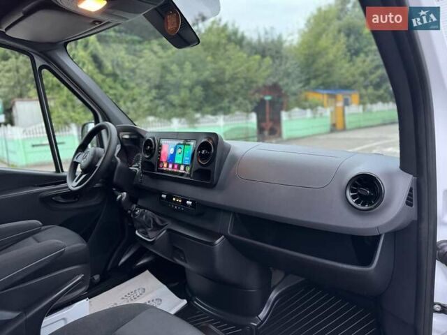 Белый Мерседес Sprinter, объемом двигателя 2.2 л и пробегом 243 тыс. км за 25800 $, фото 63 на Automoto.ua