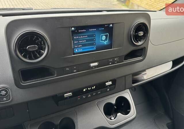 Белый Мерседес Sprinter, объемом двигателя 2.14 л и пробегом 352 тыс. км за 27800 $, фото 9 на Automoto.ua